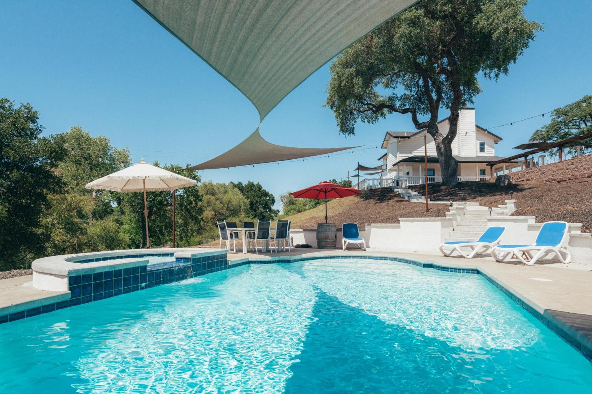 Wine Country Modern Farmhouse With Heated Pool, Hot Tub, Cybertruck Пасо Роблес Екстериор снимка