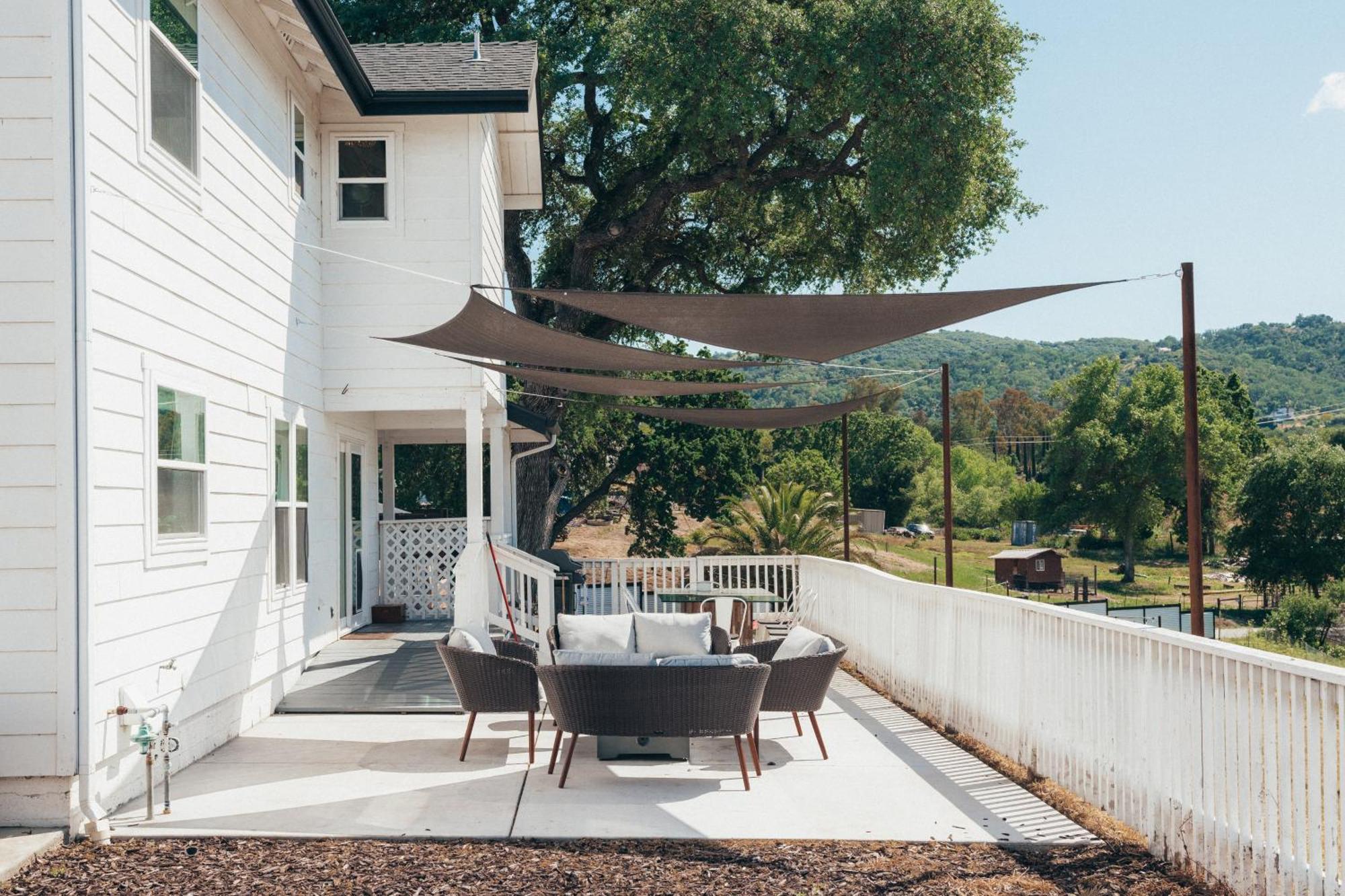 Wine Country Modern Farmhouse With Heated Pool, Hot Tub, Cybertruck Пасо Роблес Екстериор снимка